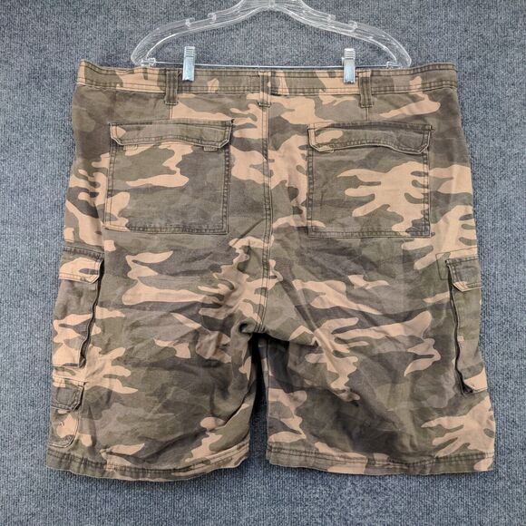 Old Mill Mens Camo Cargo Shorts Green Size 42 Cotton Pockets - Picture 3 of 10